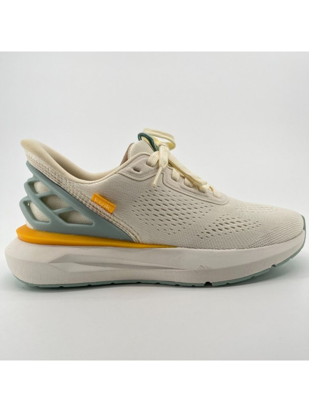 Kizik Athens 2 Womens Size 8D Cream Athletic Running Hands Free Shoes Sneakers